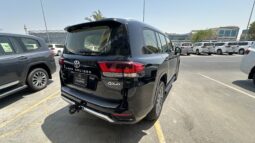 
										Toyota Land Cruiser GXR Twin Turbo 2024 full									