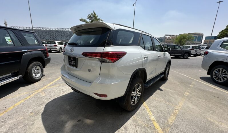 
								Toyota Fortuner 2023 full									