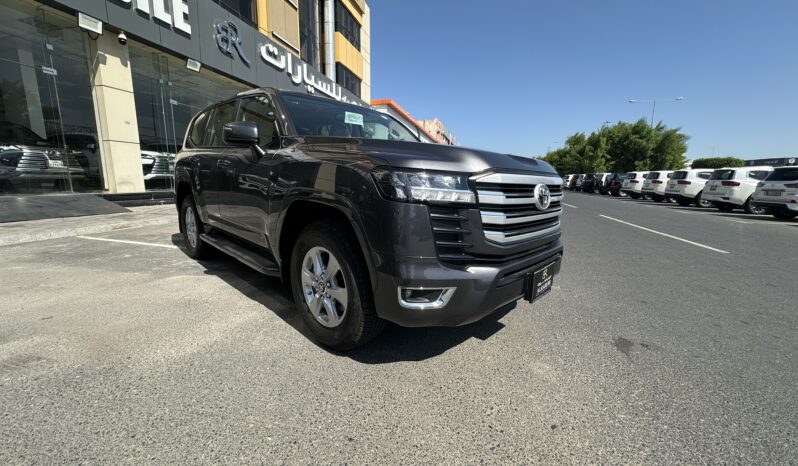 
								Toyota Land Cruiser GXR full									