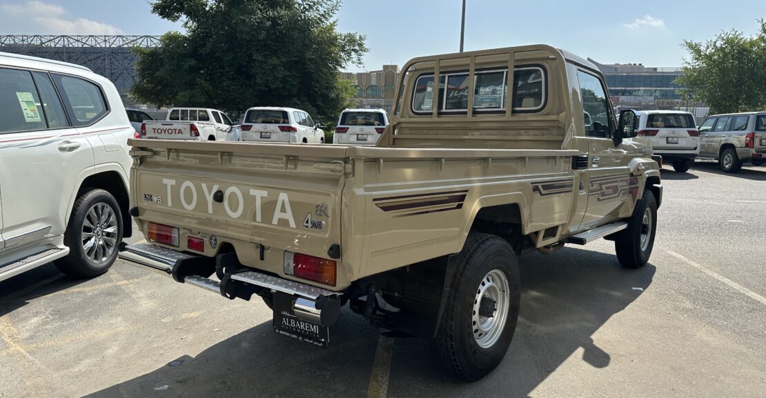 Toyota Land Cruiser LX 2024