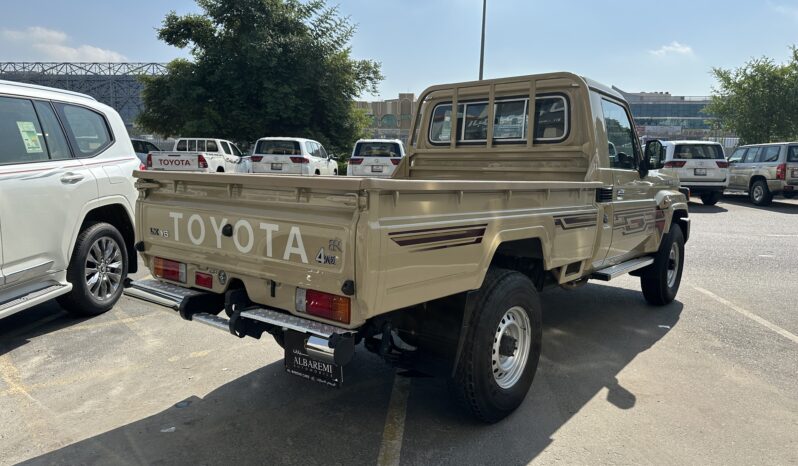 
								Toyota Land Cruiser LX 2024 full									