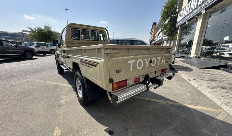 
								Toyota Land Cruiser LX 2024 full									