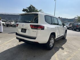 Toyota Land Cruiser GXR 2024