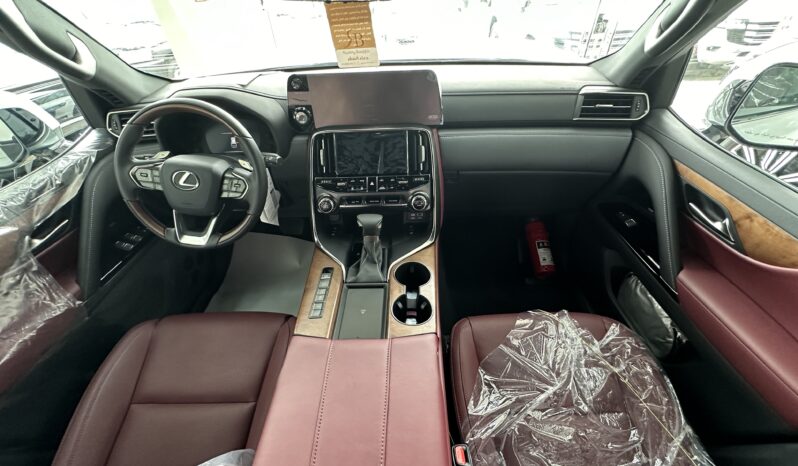 
								Lexus LX 600 Luxury 2024 full									