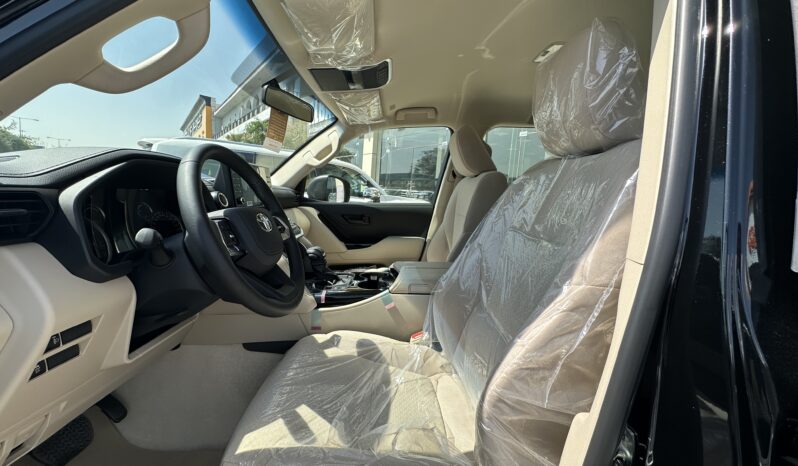 
								Toyota Land Cruiser GX 2024 full									