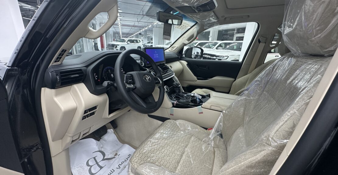 Toyota Land Cruiser GXR 2025