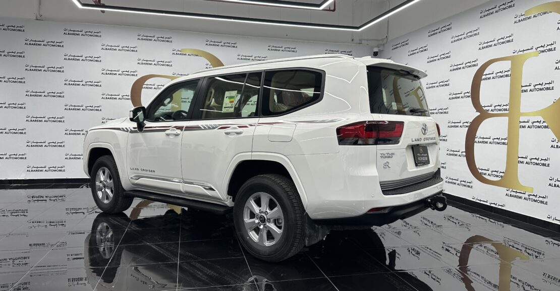 Toyota Land Cruiser GXR 2025