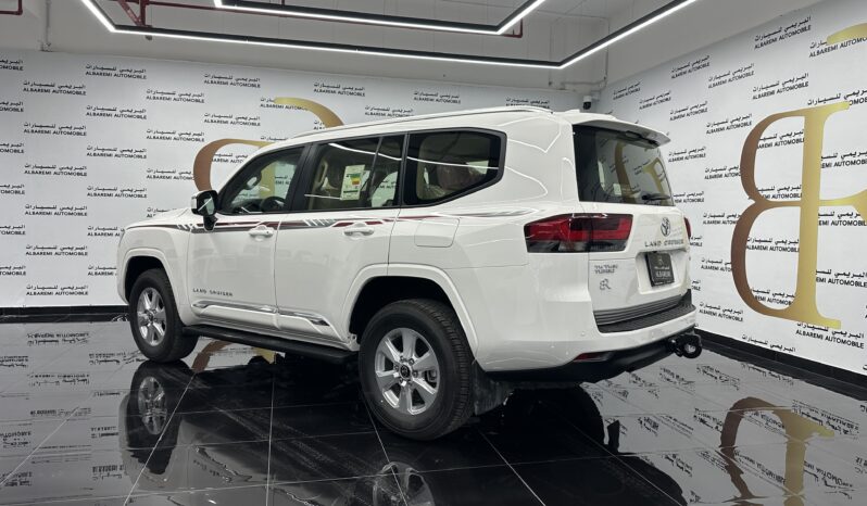 
								Toyota Land Cruiser GXR 2025 full									