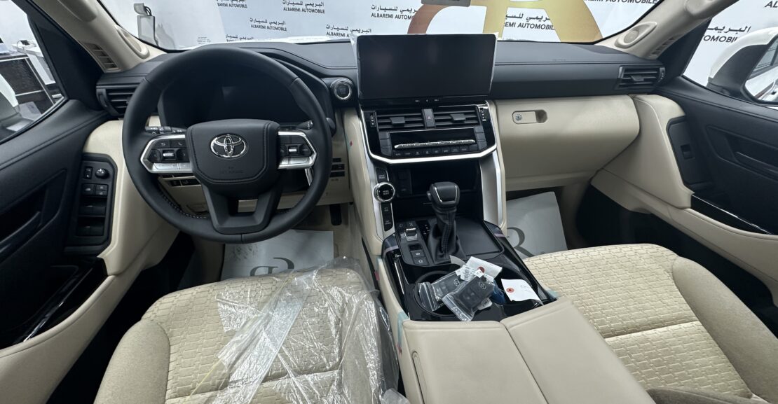 Toyota Land Cruiser GXR 2025